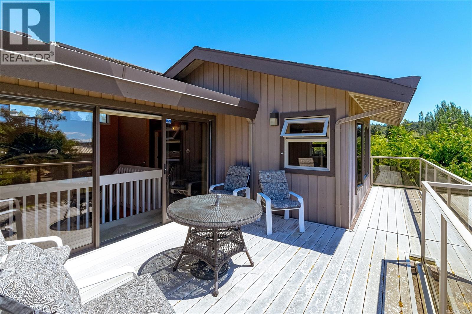 2604 Penrhyn St, Saanich