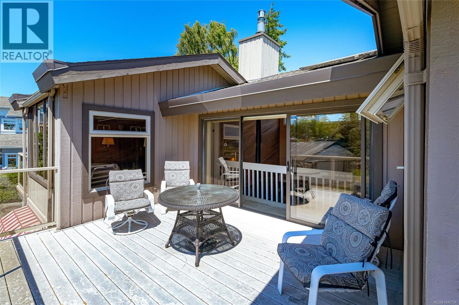 2604 Penrhyn St, Saanich