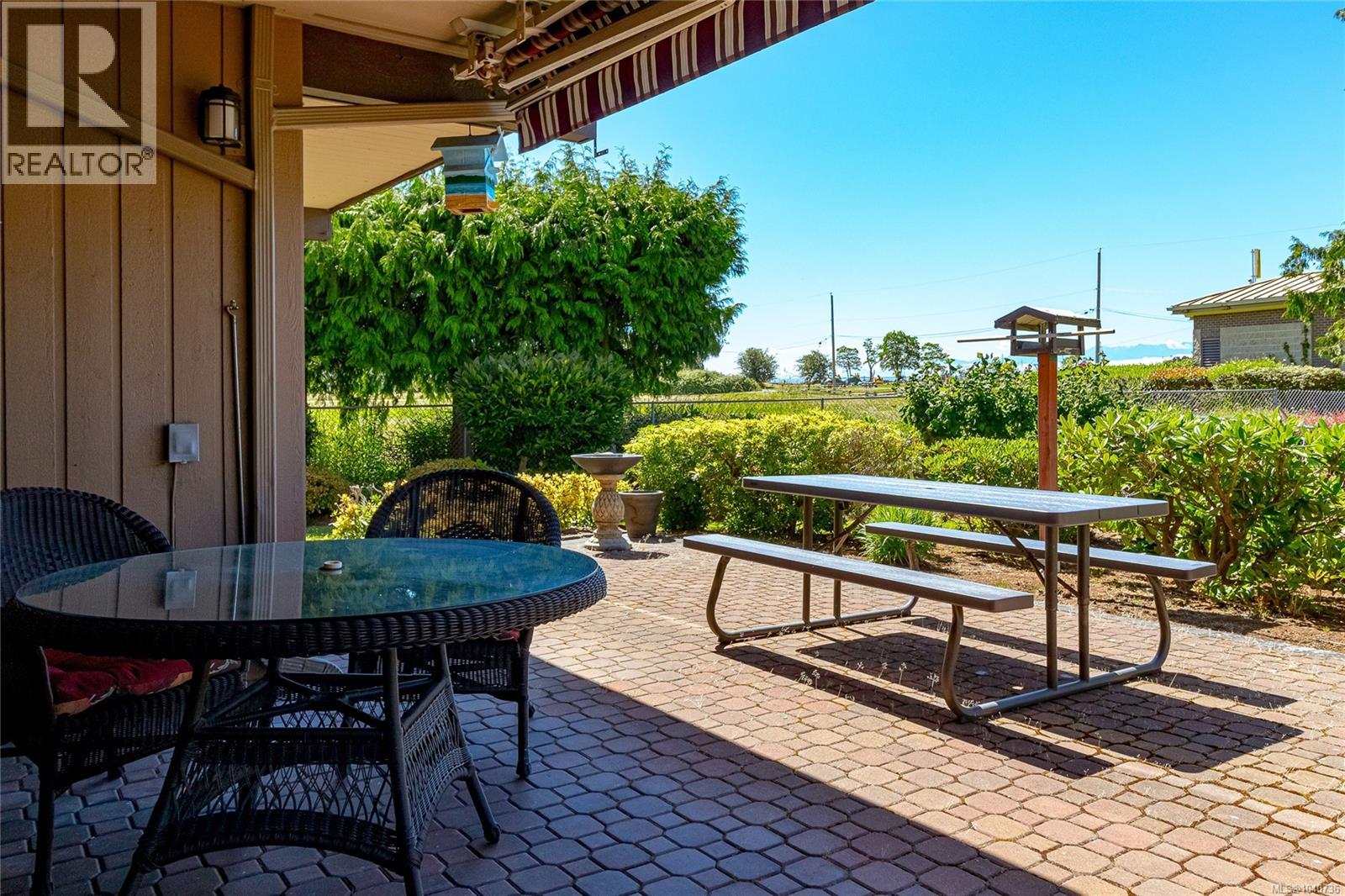2604 Penrhyn St, Saanich