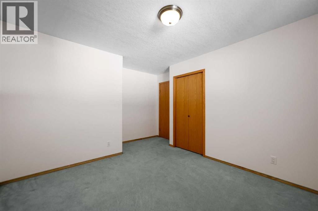 5403 64 Street - 15