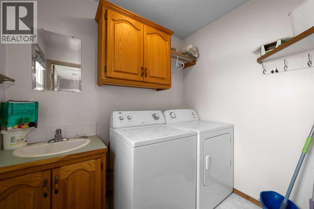 5403 64 Street - 13