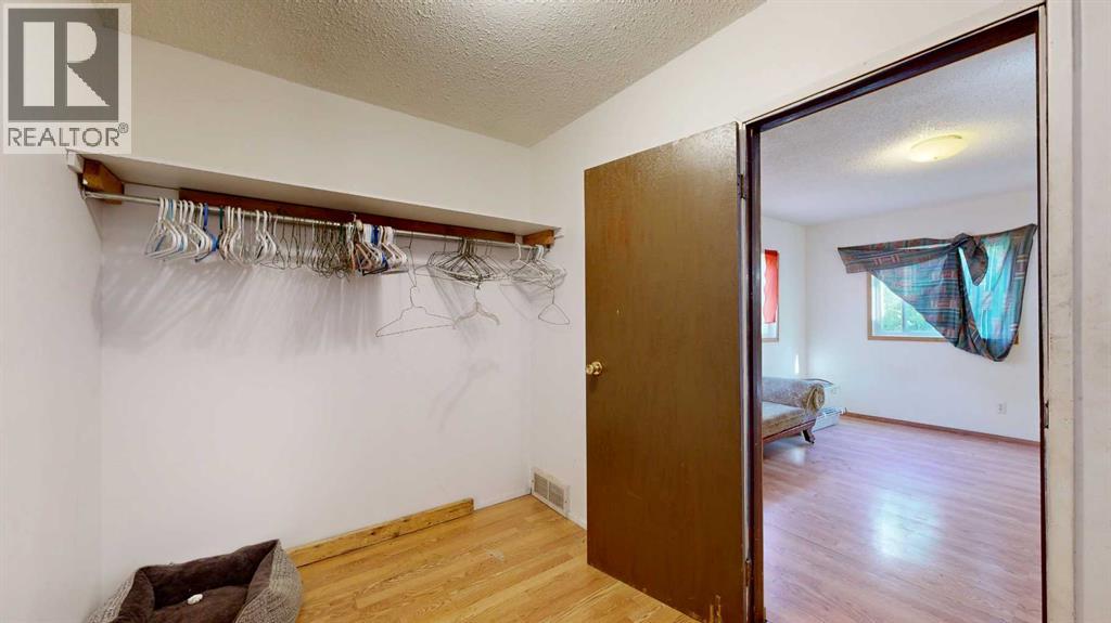 4712 54 Street — photo 13