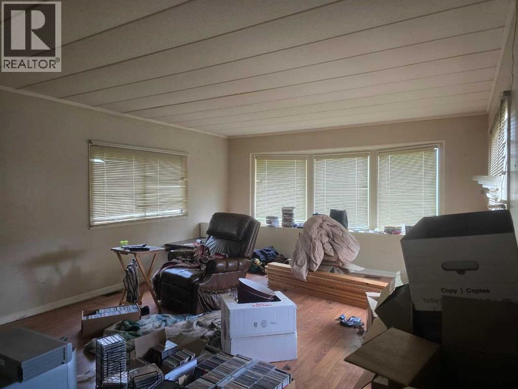 305, 72133 Range Road 11 - photo 3