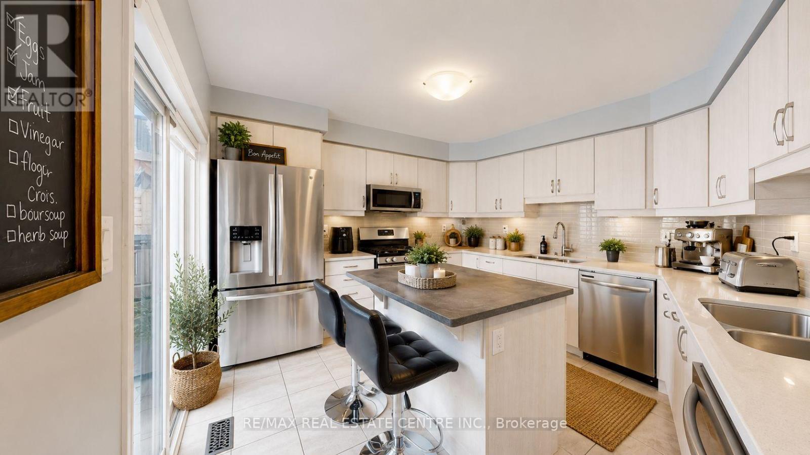 32 BLUEGILL CRESCENT - Image 10
