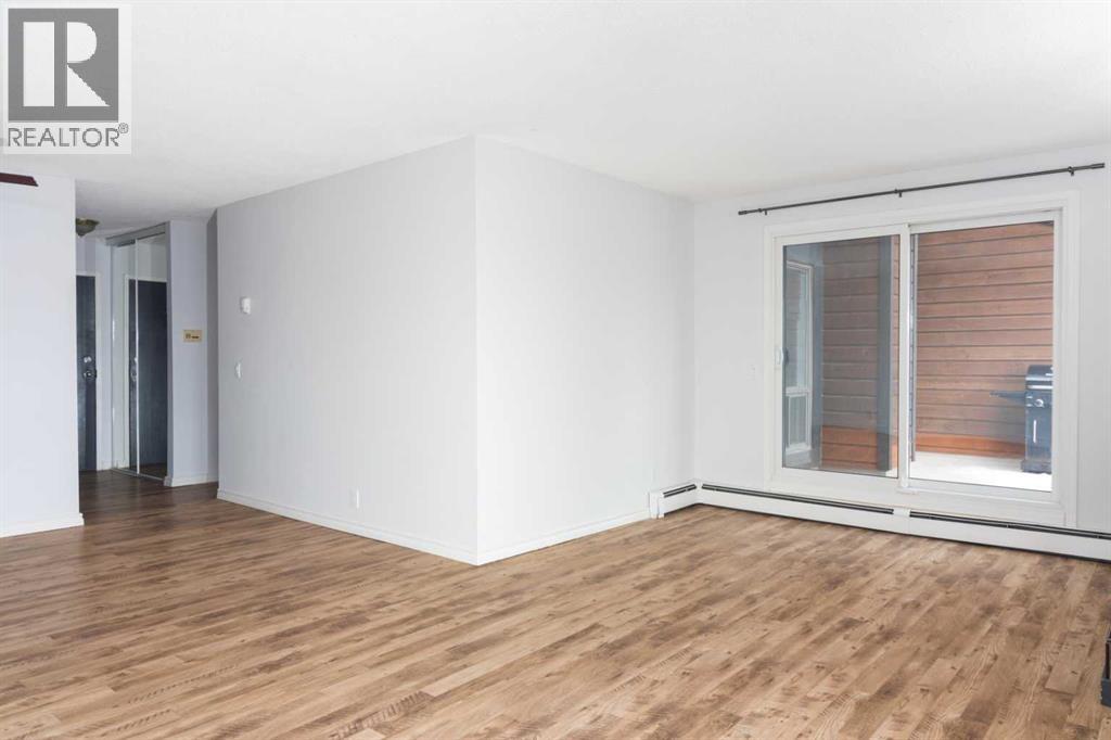 #302 2611 15A Street SW - 3