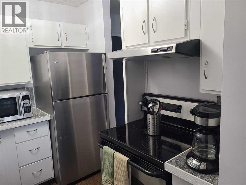 #302 2611 15A Street SW - 34