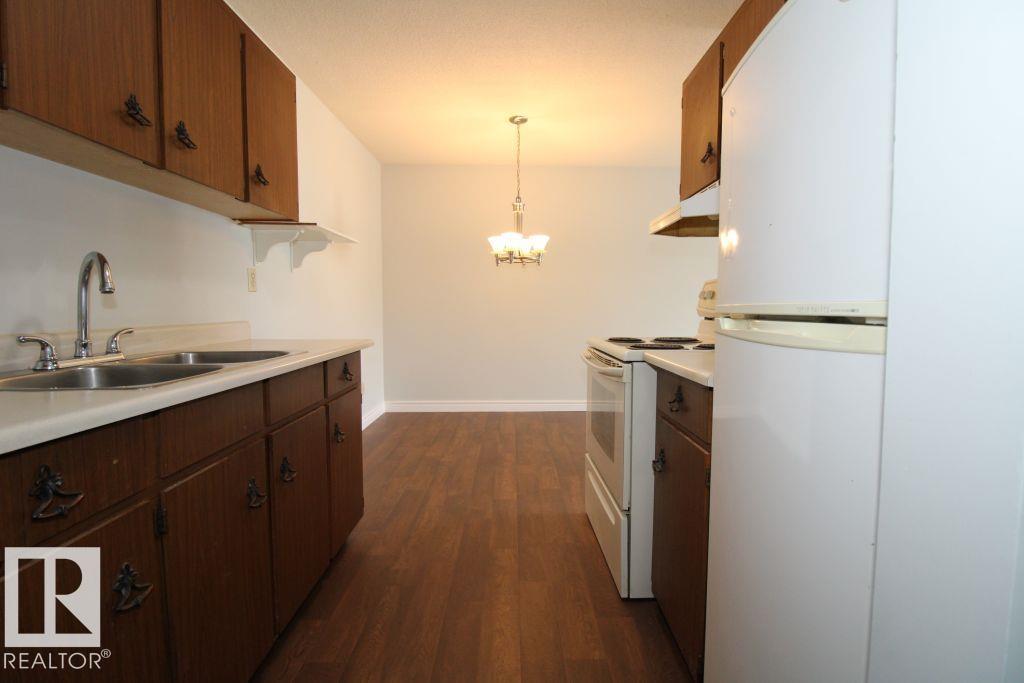 #305 10725 111 ST NW - 17