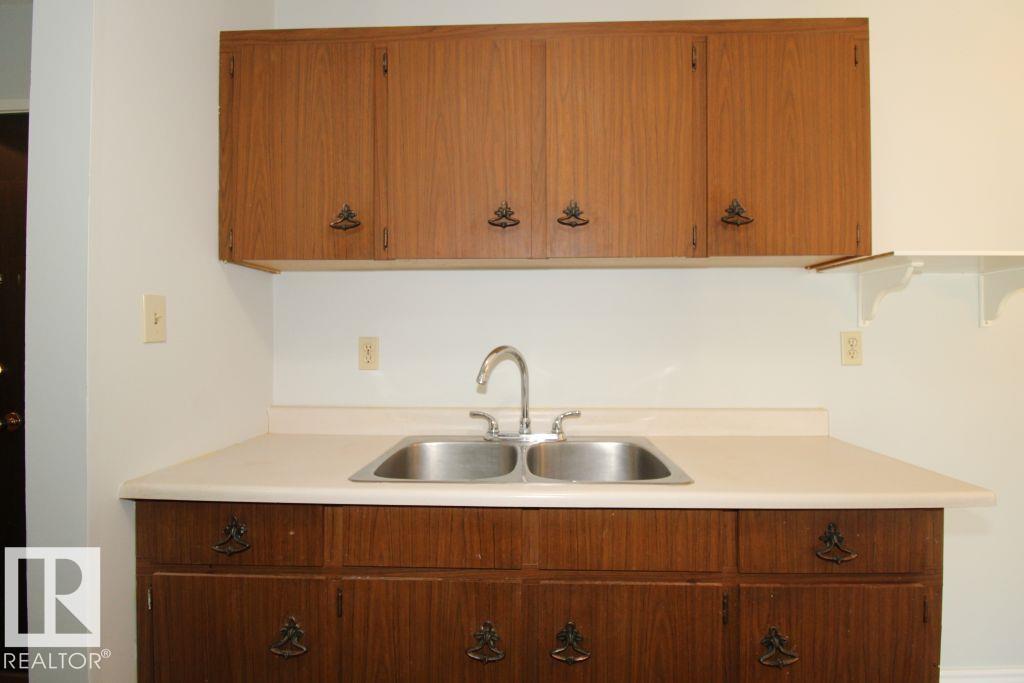 #305 10725 111 ST NW - 18