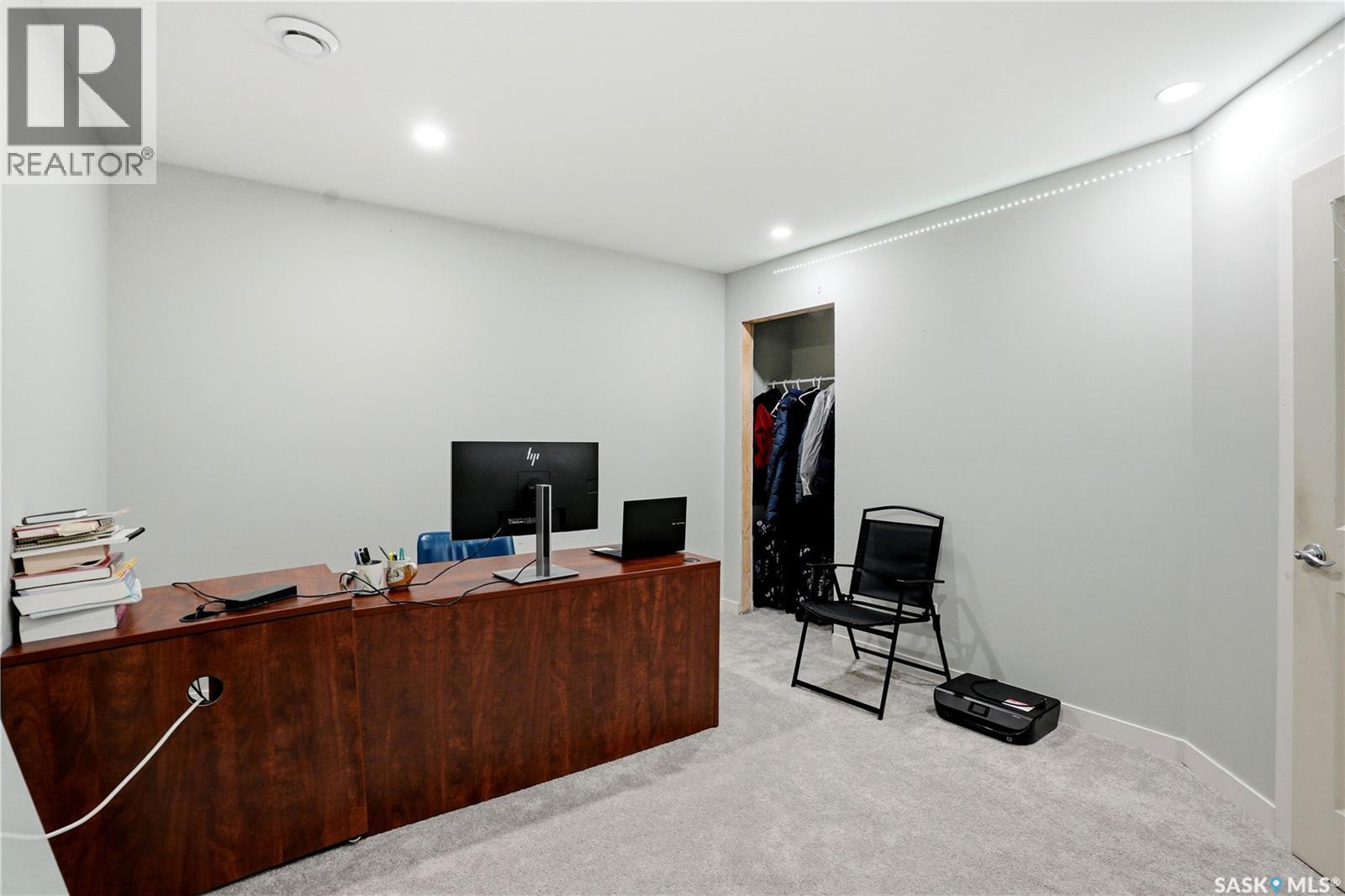 407 1015 Patrick CRESCENT — photo 27