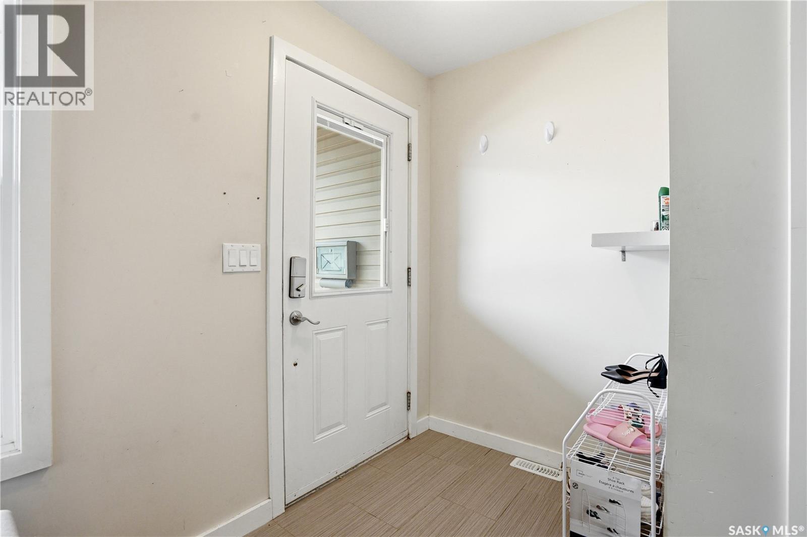 407 1015 Patrick CRESCENT - photo 3