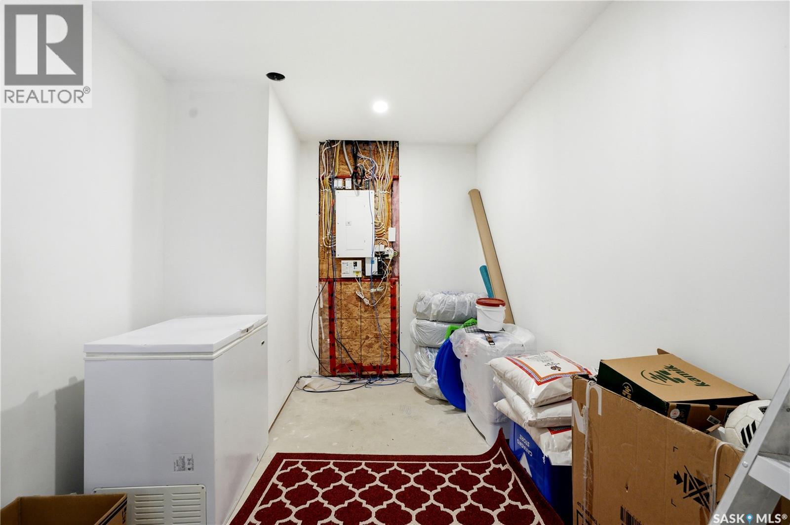 407 1015 Patrick CRESCENT — photo 30