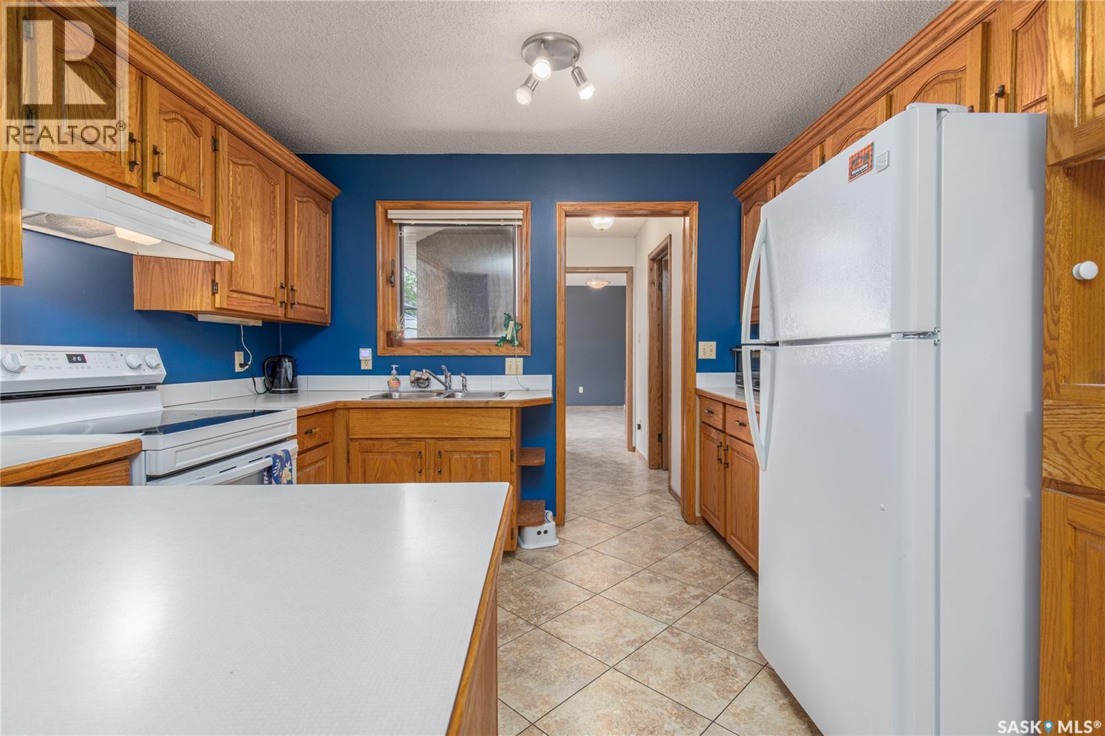 21 Thorn CRESCENT - 22