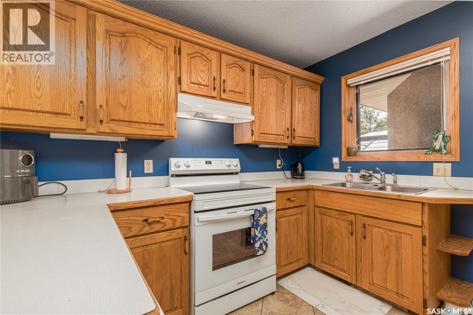 21 Thorn CRESCENT - 23