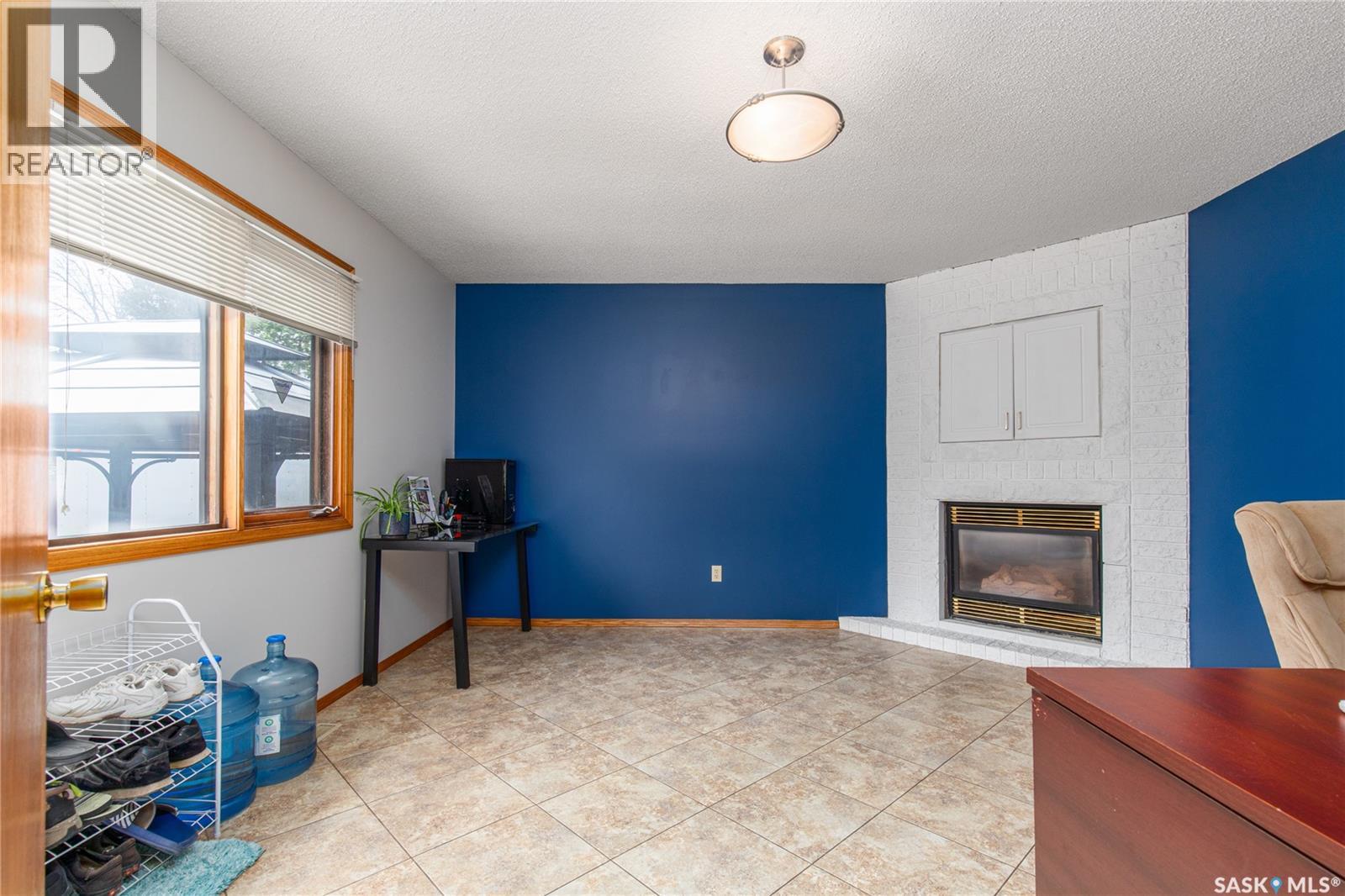 21 Thorn CRESCENT - 27