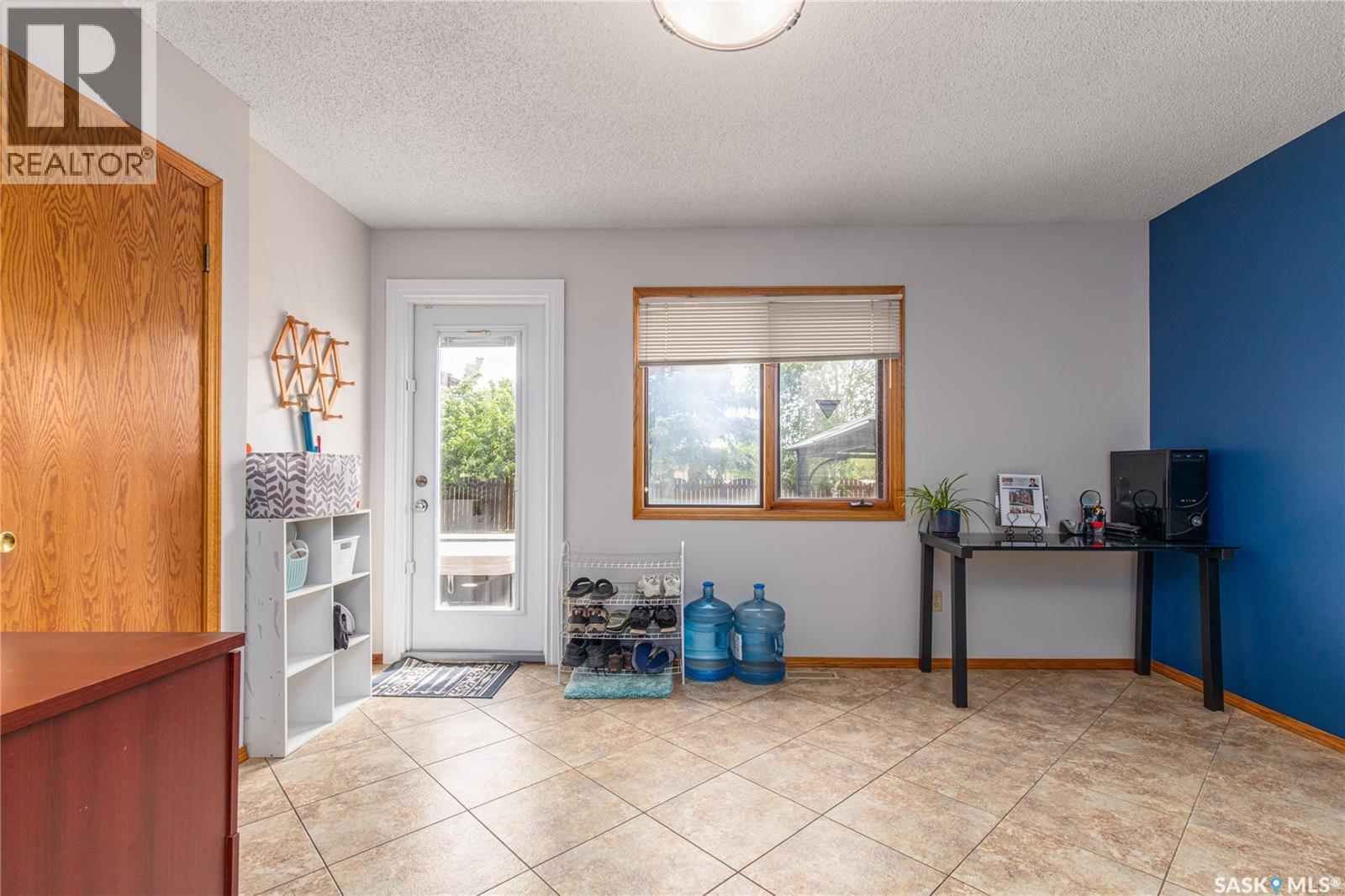 21 Thorn CRESCENT - 29