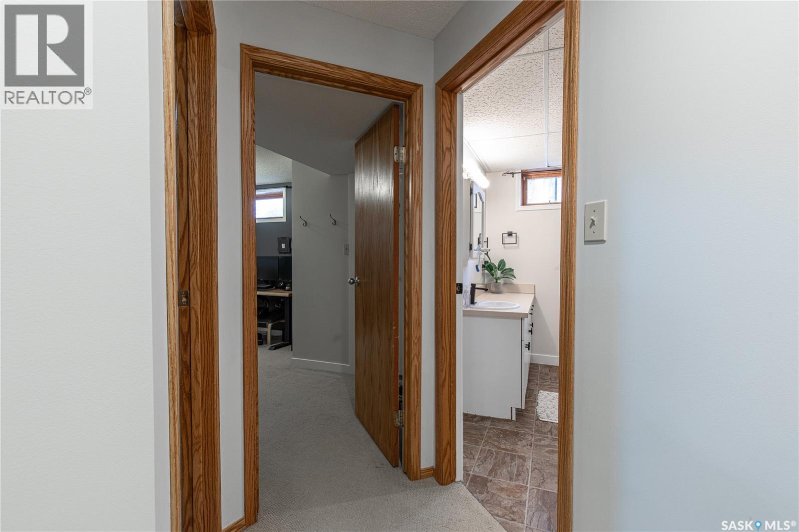 21 Thorn CRESCENT - 53