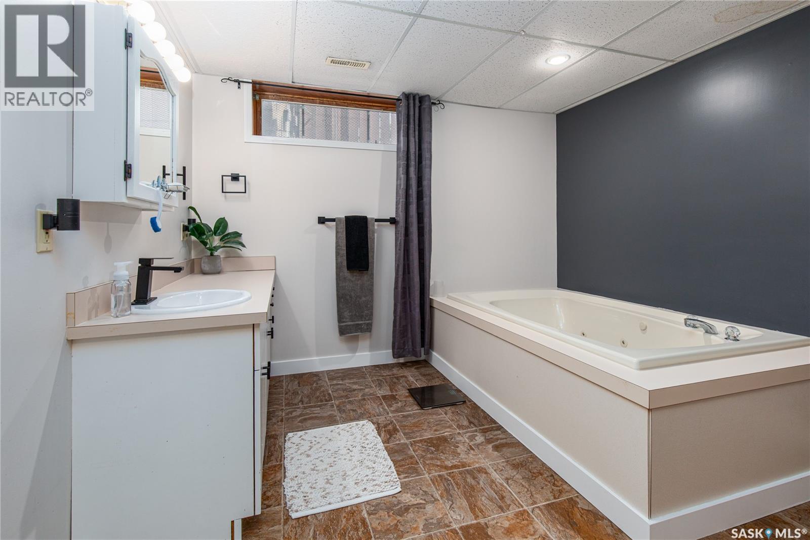 21 Thorn CRESCENT - 54