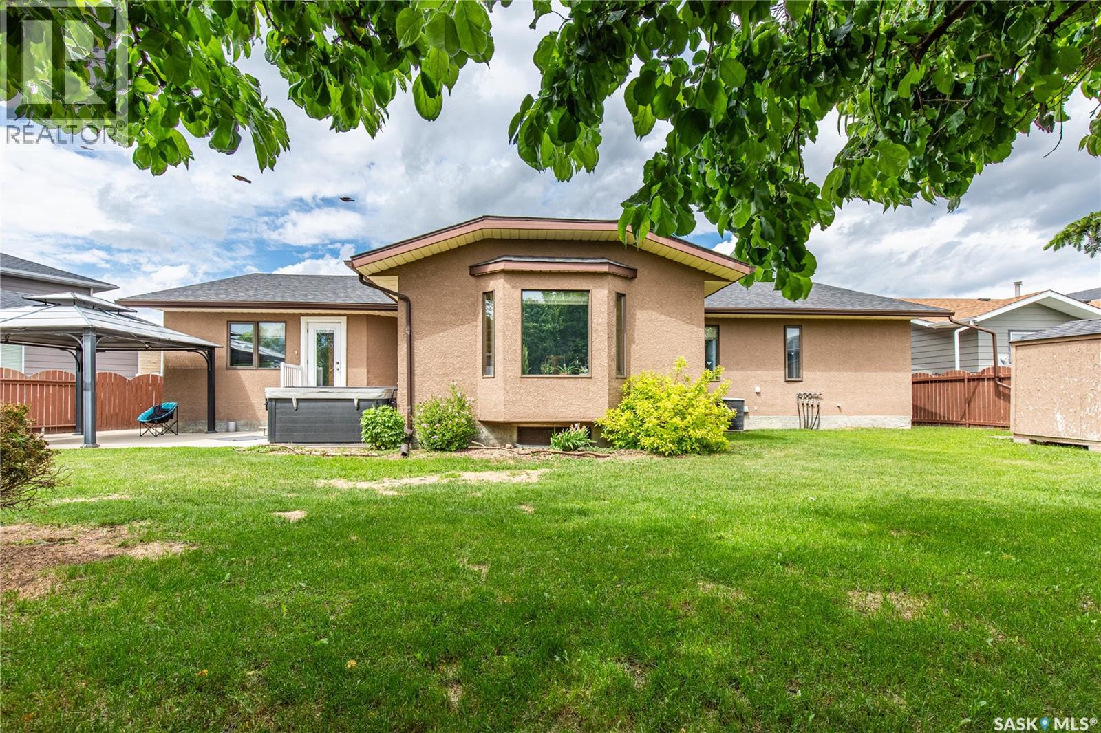21 Thorn CRESCENT - 66