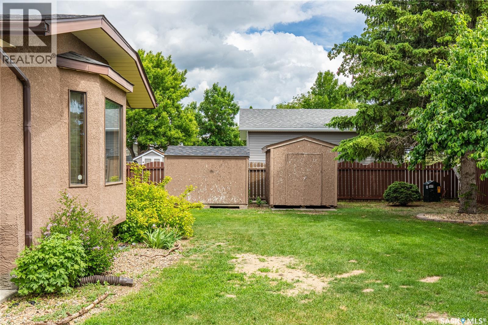 21 Thorn CRESCENT - 70