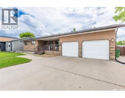 3pc Ensuite bath - 21 Thorn Crescent, Moose Jaw, SK S6J1J3 Photo 6