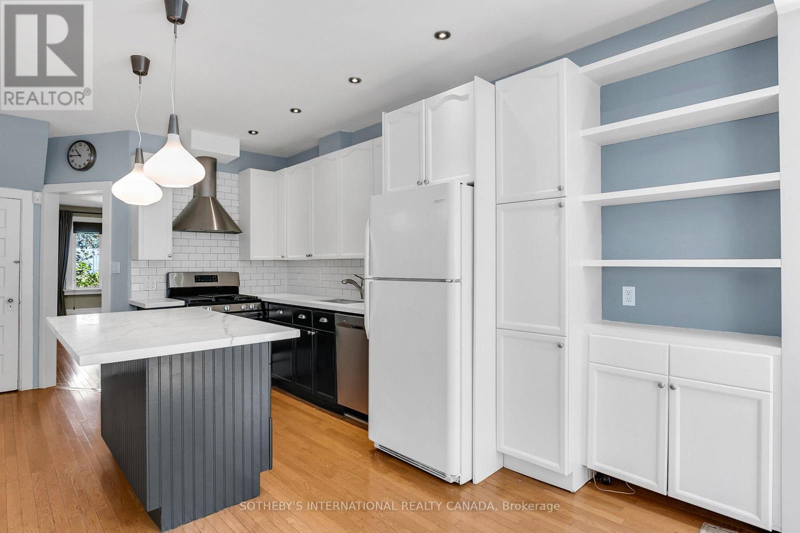 221 BOOTH AVENUE - 18