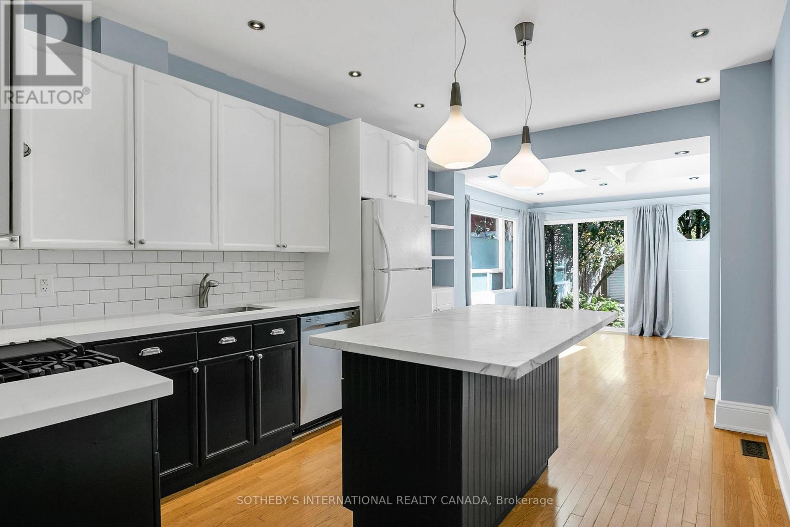 221 BOOTH AVENUE - 15