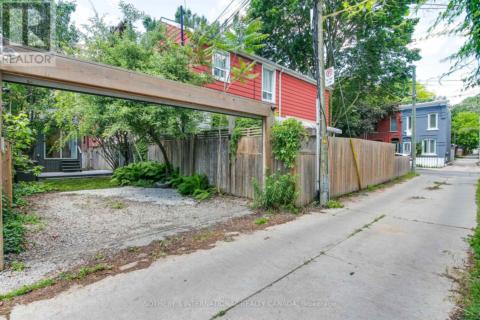 221 BOOTH AVENUE - 42
