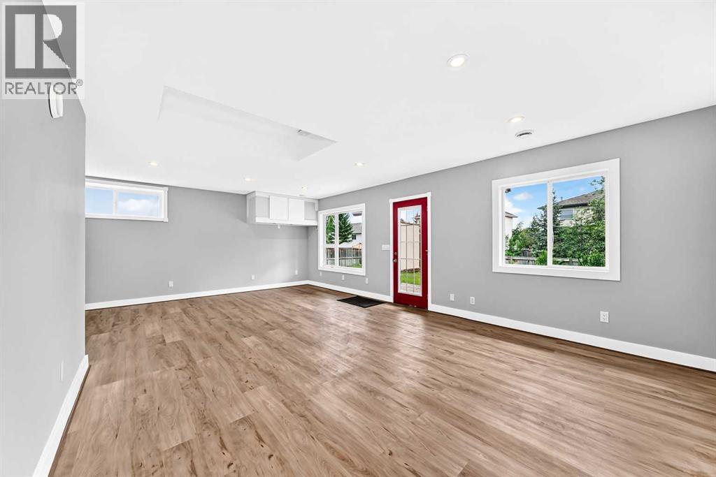 142 Quigley Close — photo 32