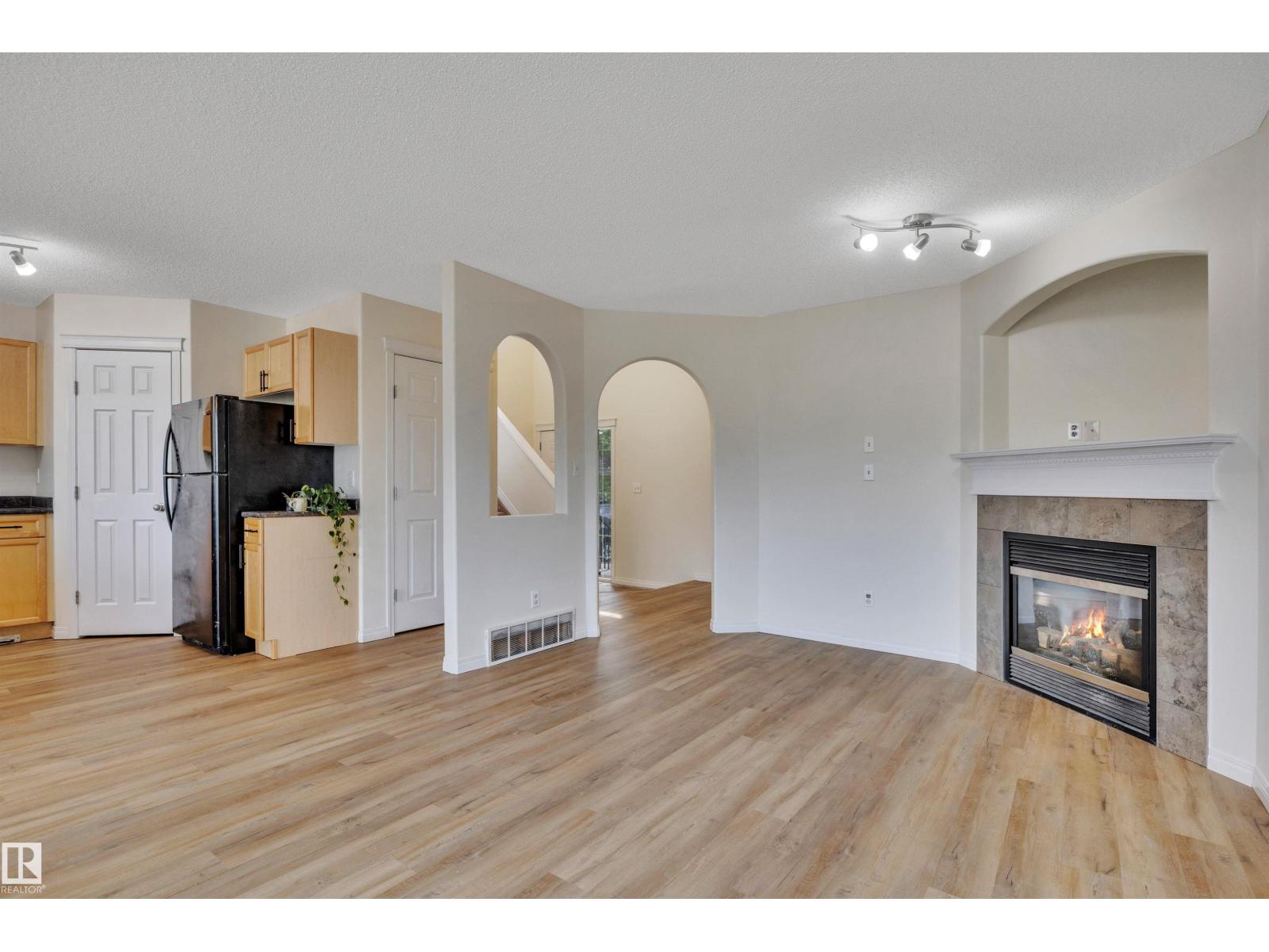 43 SUTHERLAND ST — photo 10