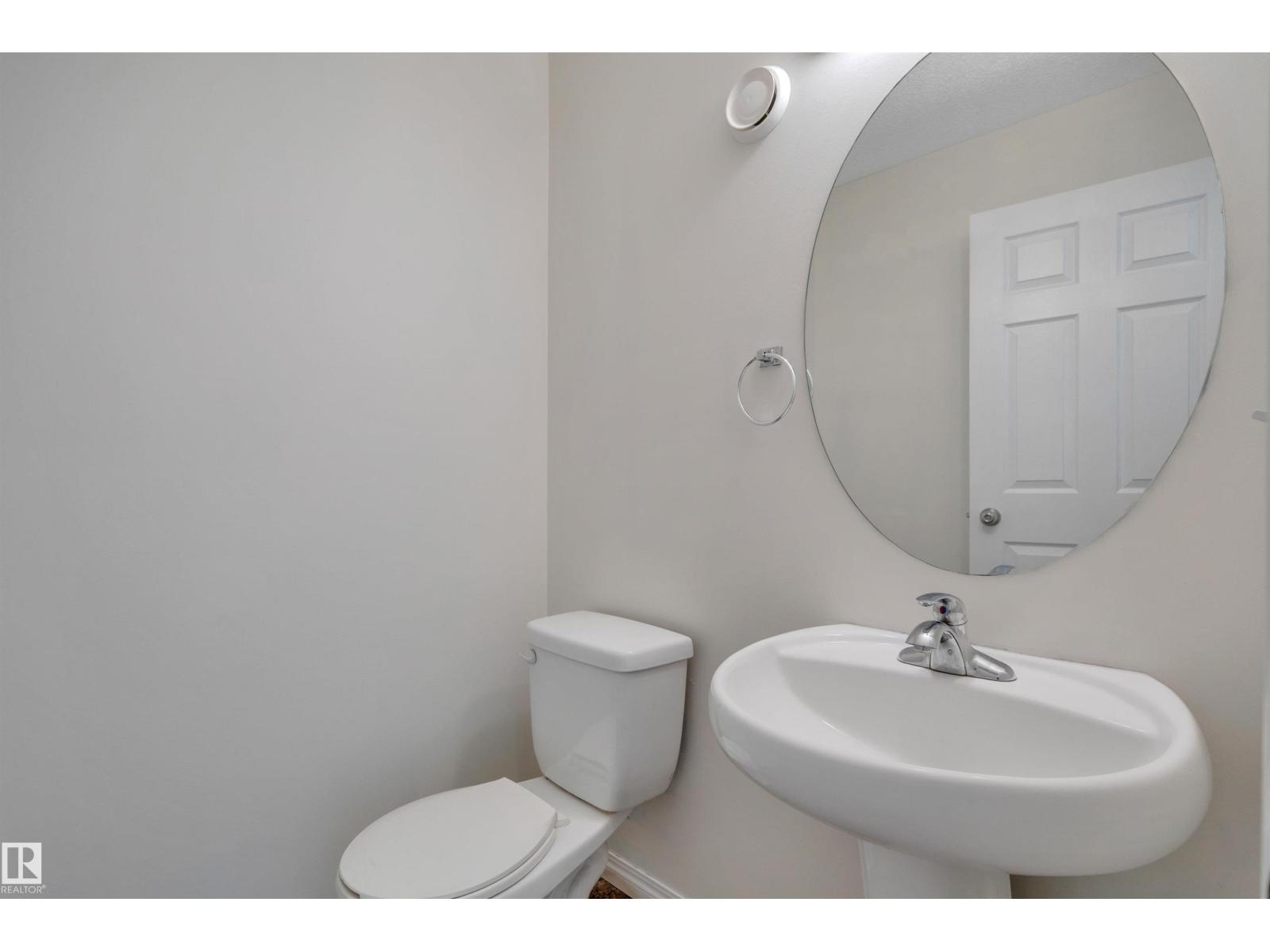 43 SUTHERLAND ST — photo 20