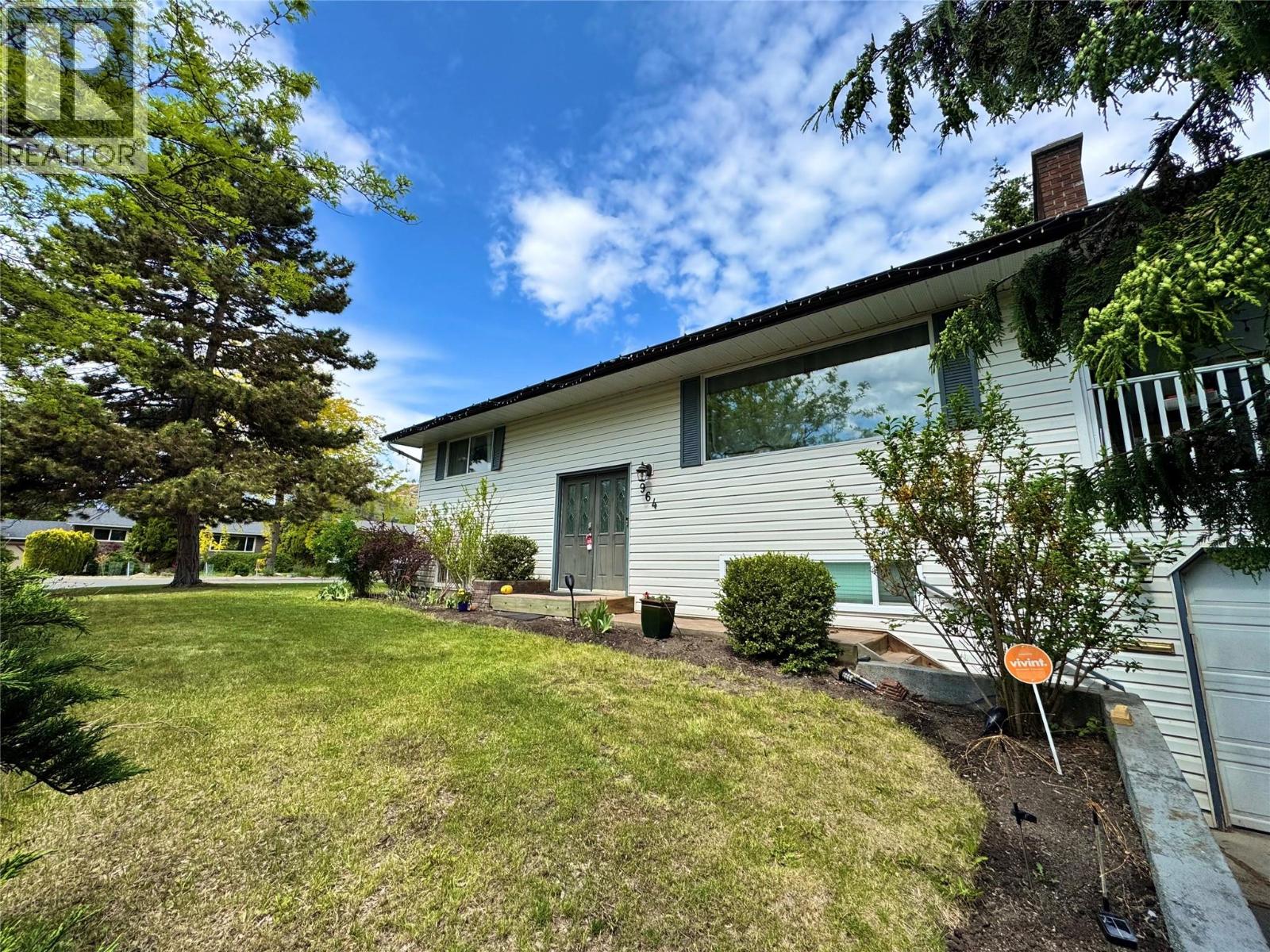 964 Tronson Drive - 1