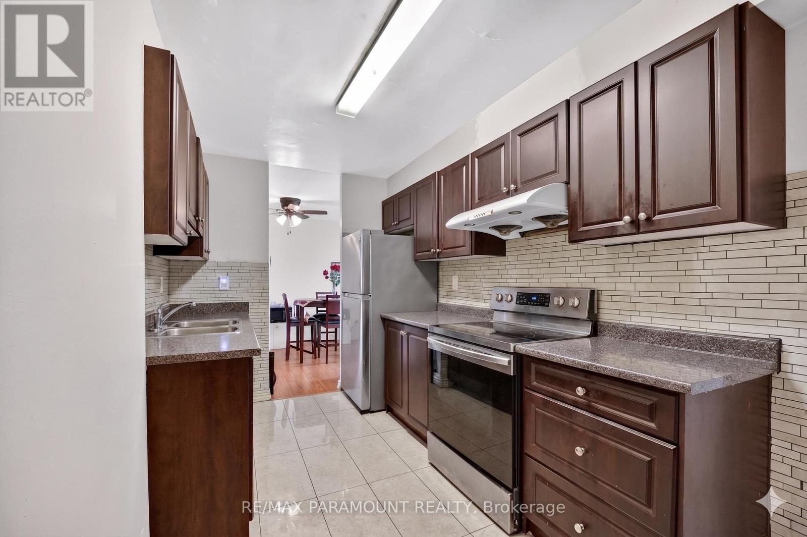 #1011 2645 KIPLING AVENUE - 23