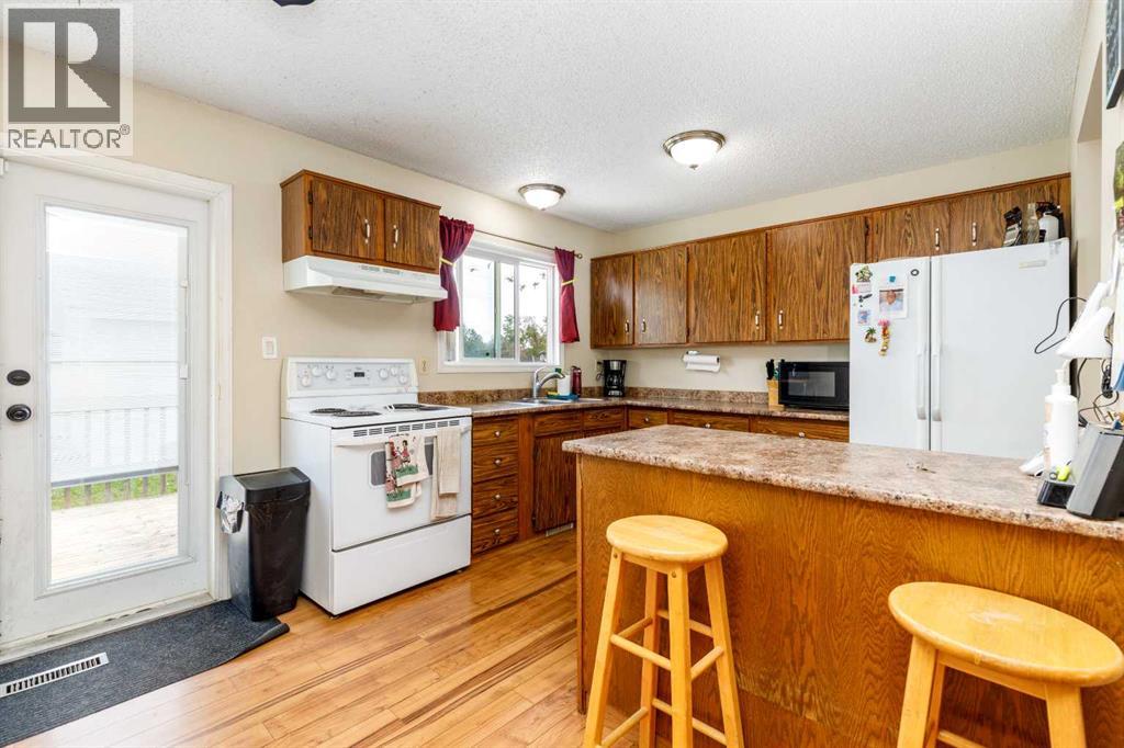 63 Mclevin Crescent - 10