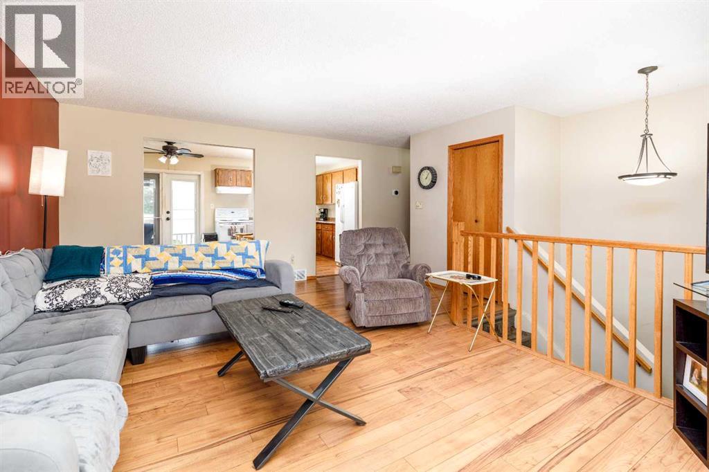 63 Mclevin Crescent - 7