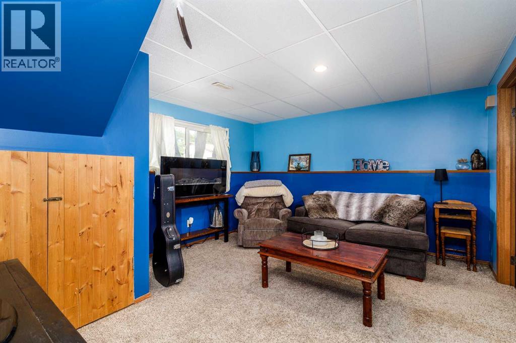 63 Mclevin Crescent - 26