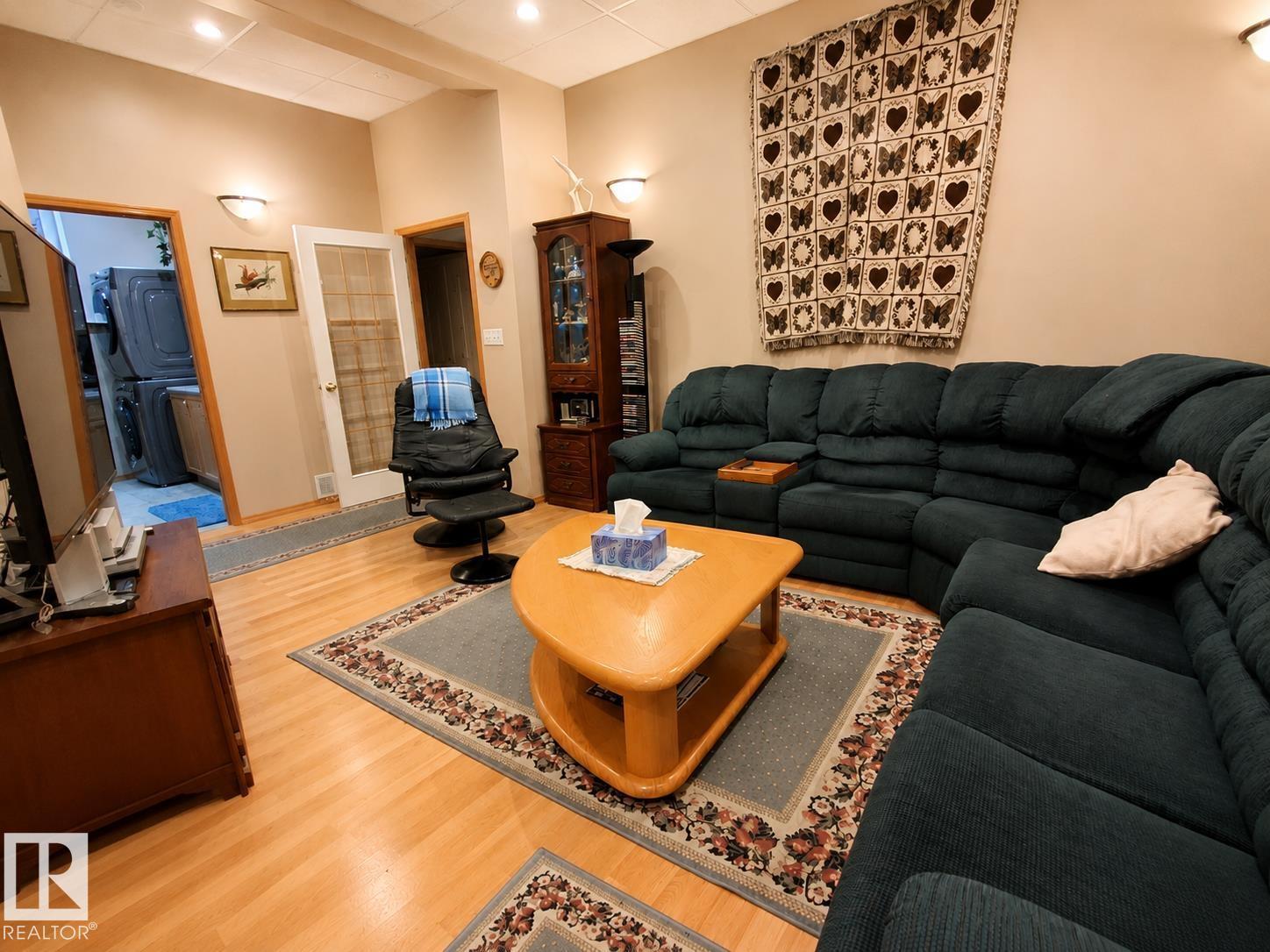 4028 31 ST NW - 25