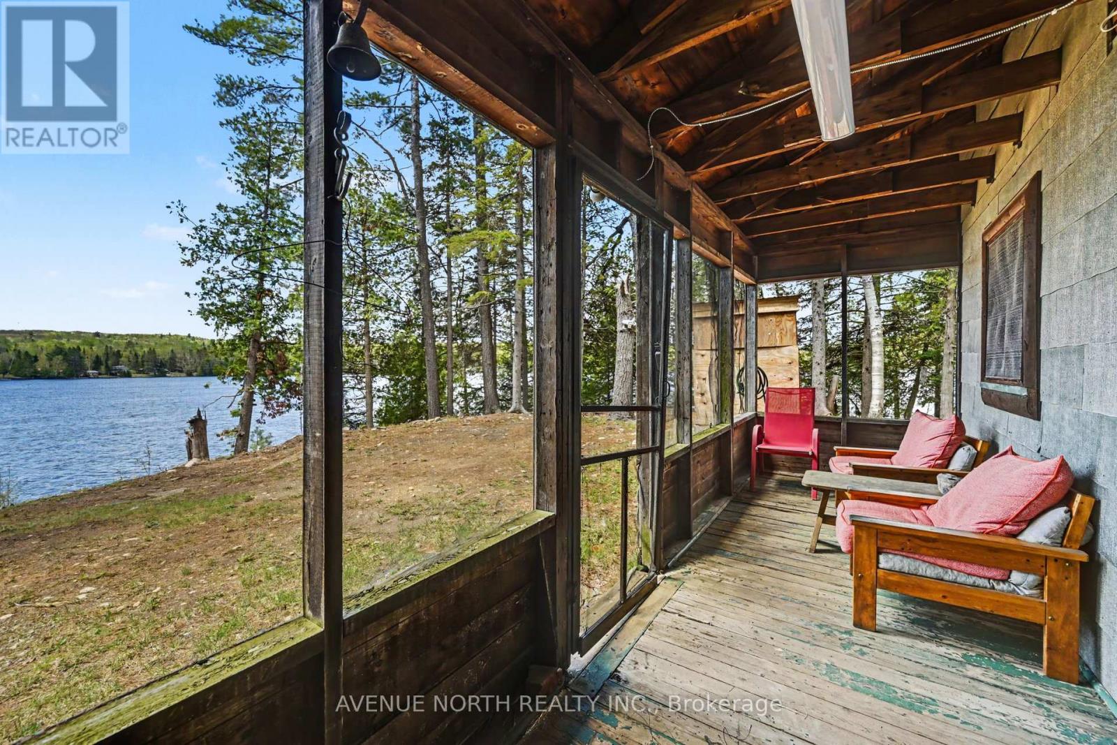 366 HOLLY LANE - 19