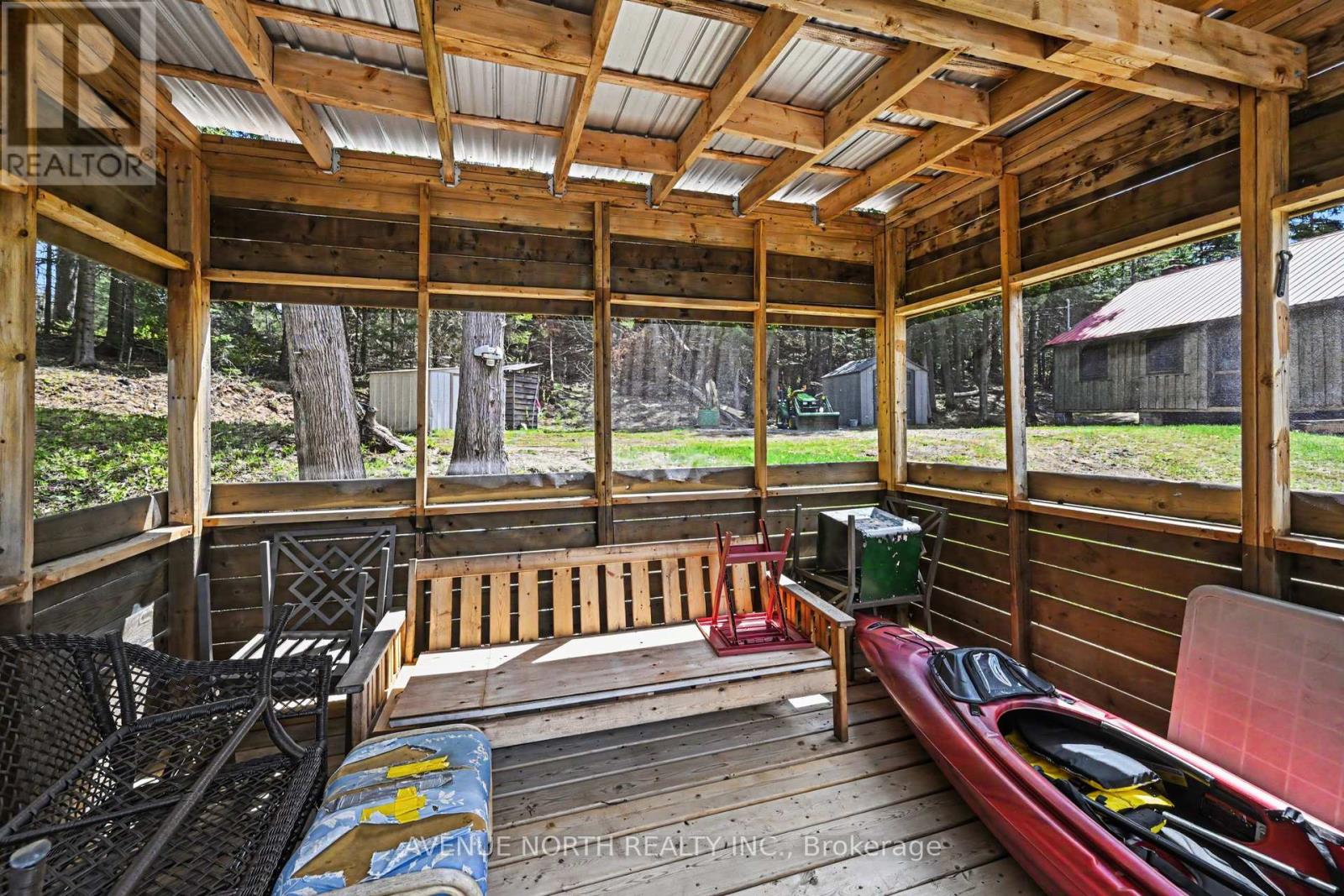 366 HOLLY LANE - 20