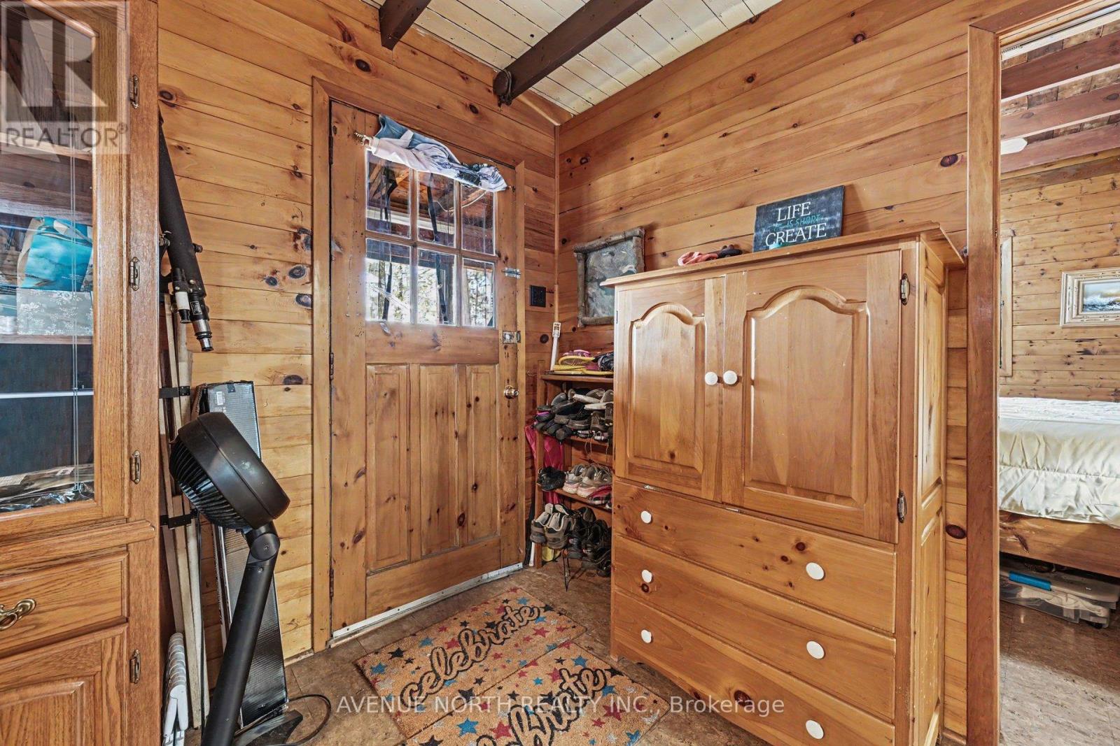 366 HOLLY LANE - 3