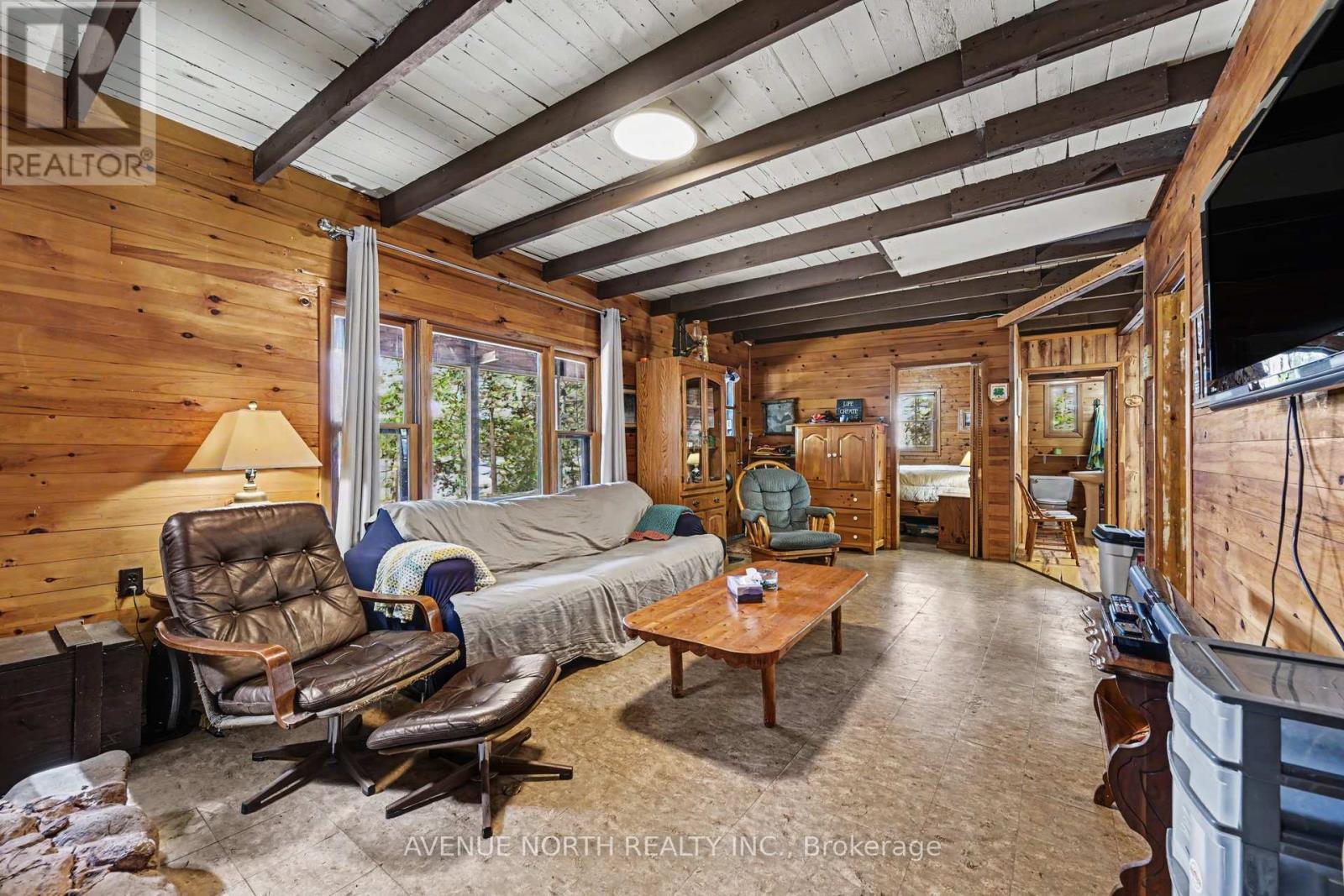 366 HOLLY LANE - 4