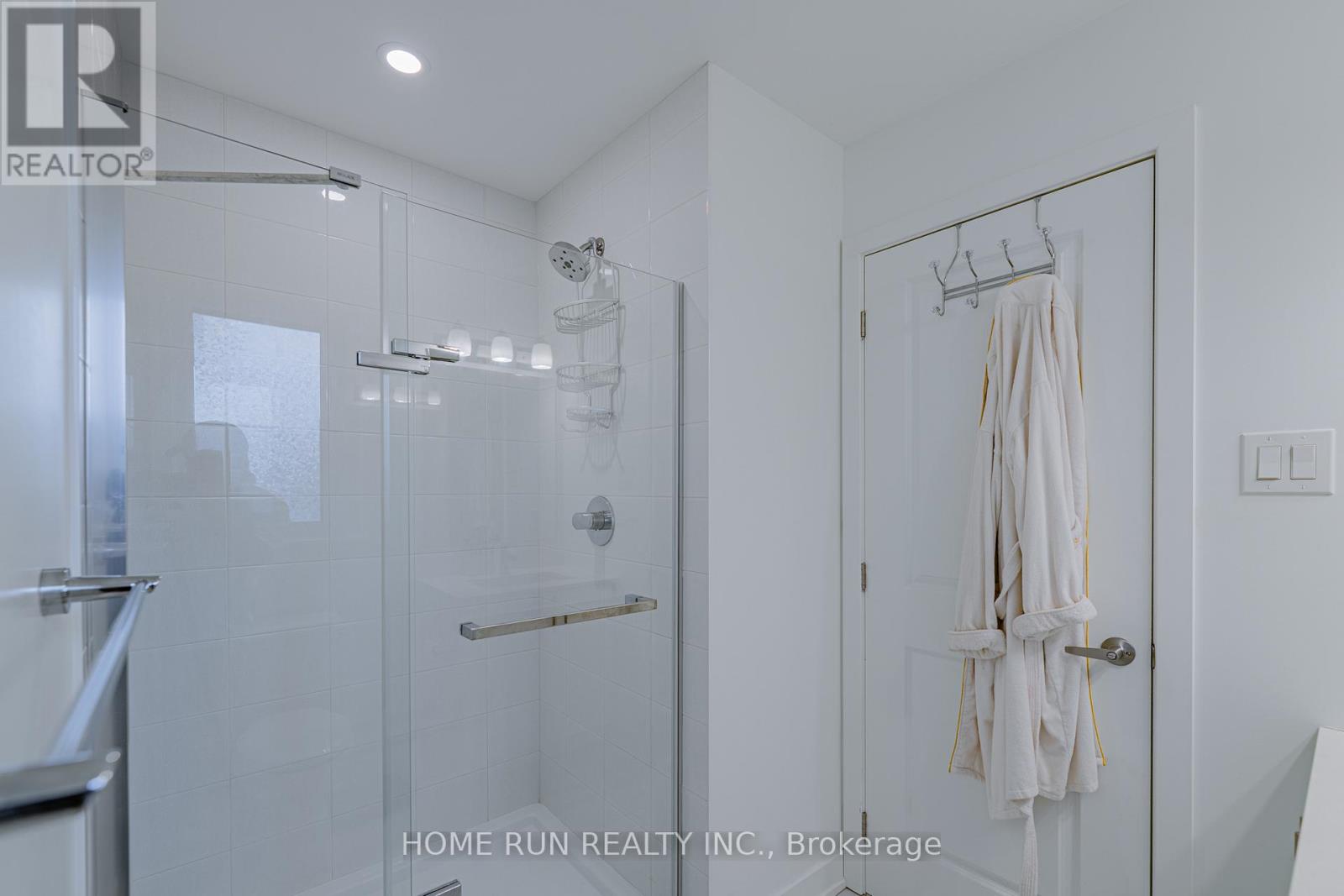328 IBANEZ WALK - 21