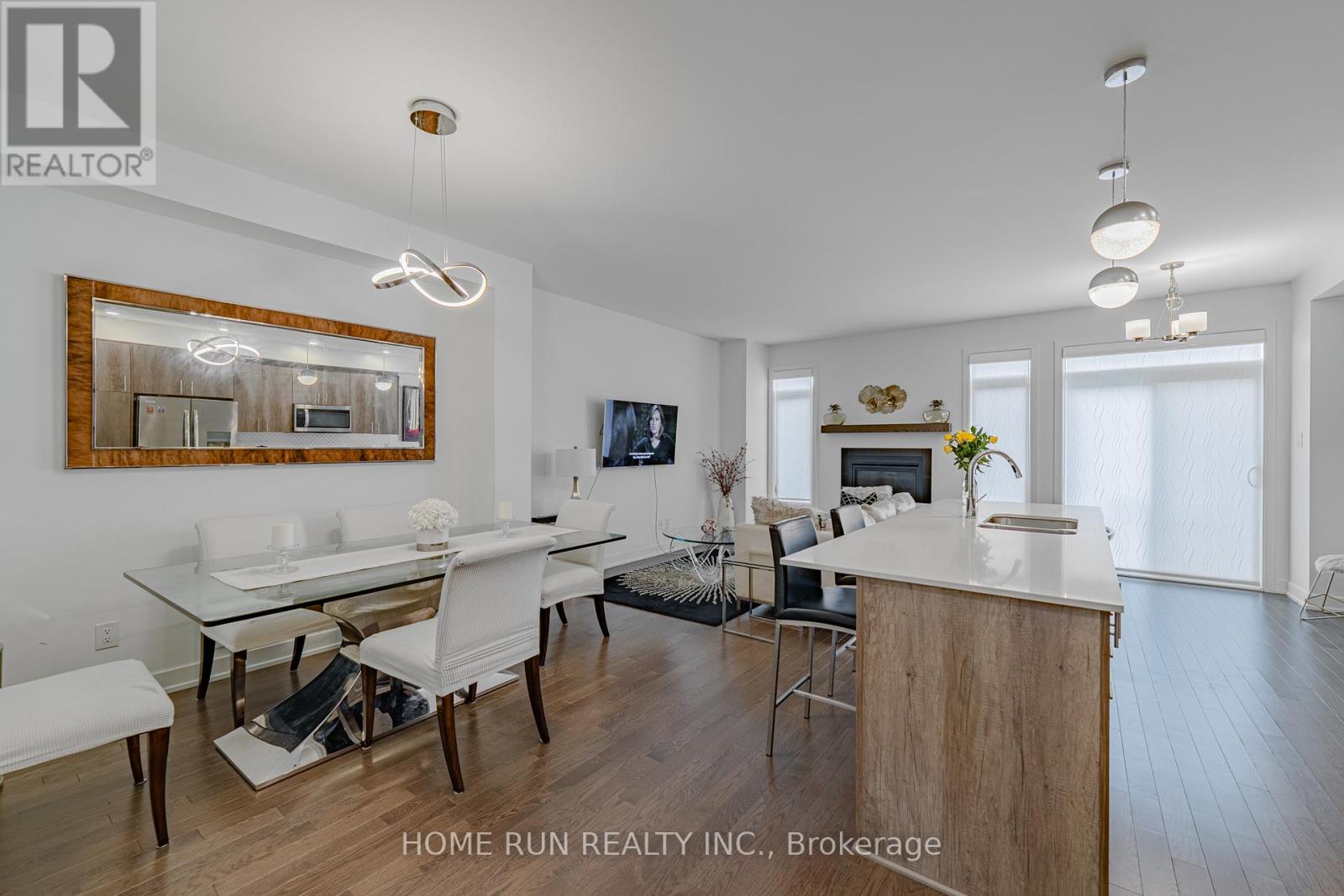 328 IBANEZ WALK - 6