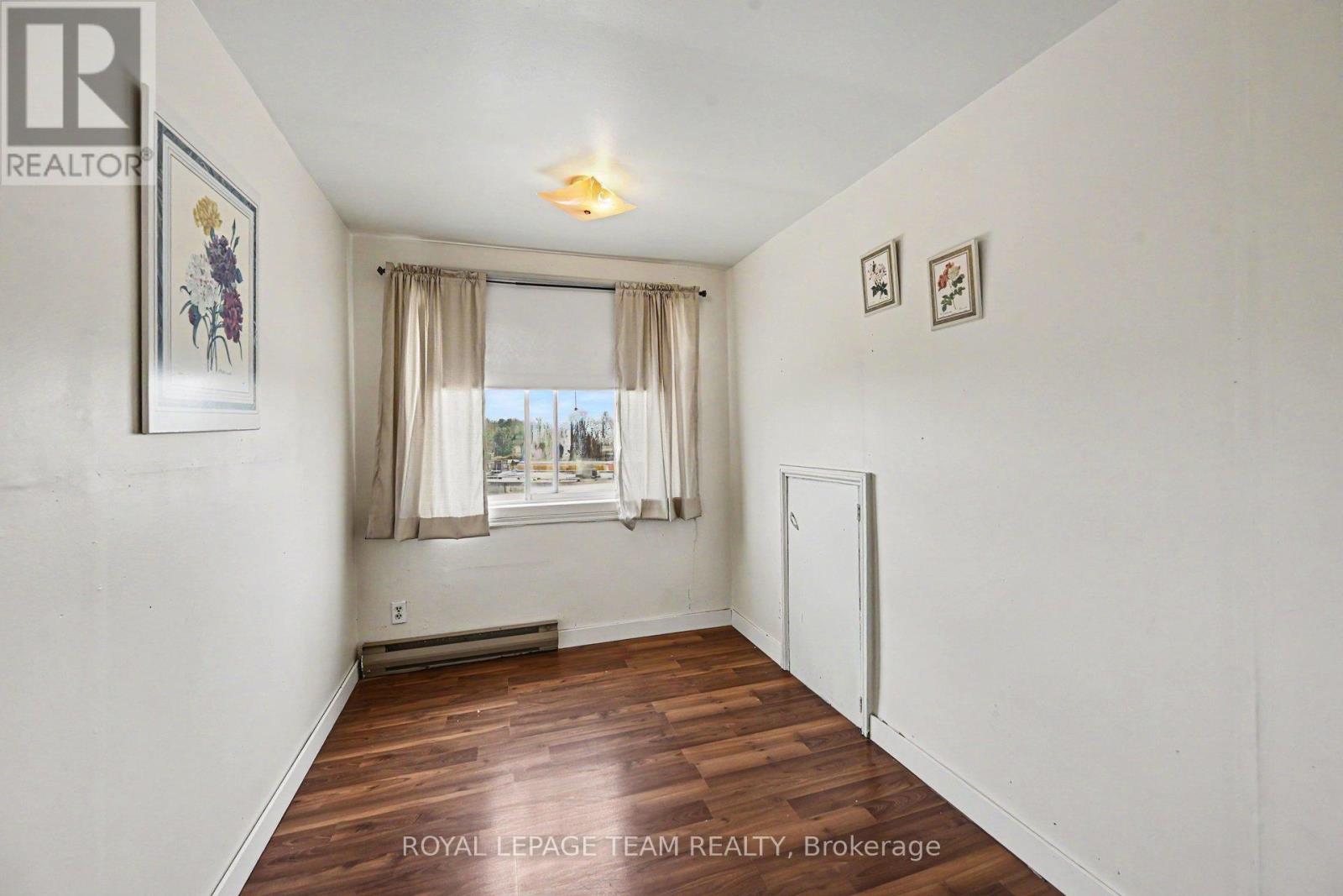Studio for Rent in Ottawa – 2 MOHNS AVENUE, Ottawa – By Peter Sagos - Image 12