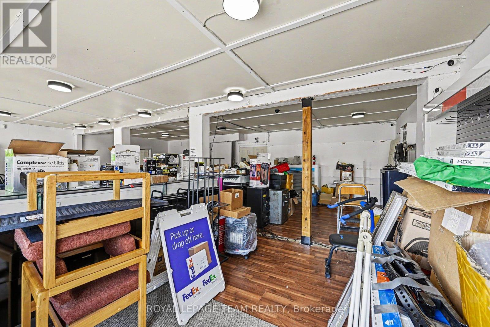 Studio for Rent in Ottawa – 2 MOHNS AVENUE, Ottawa – By Peter Sagos - Image 16