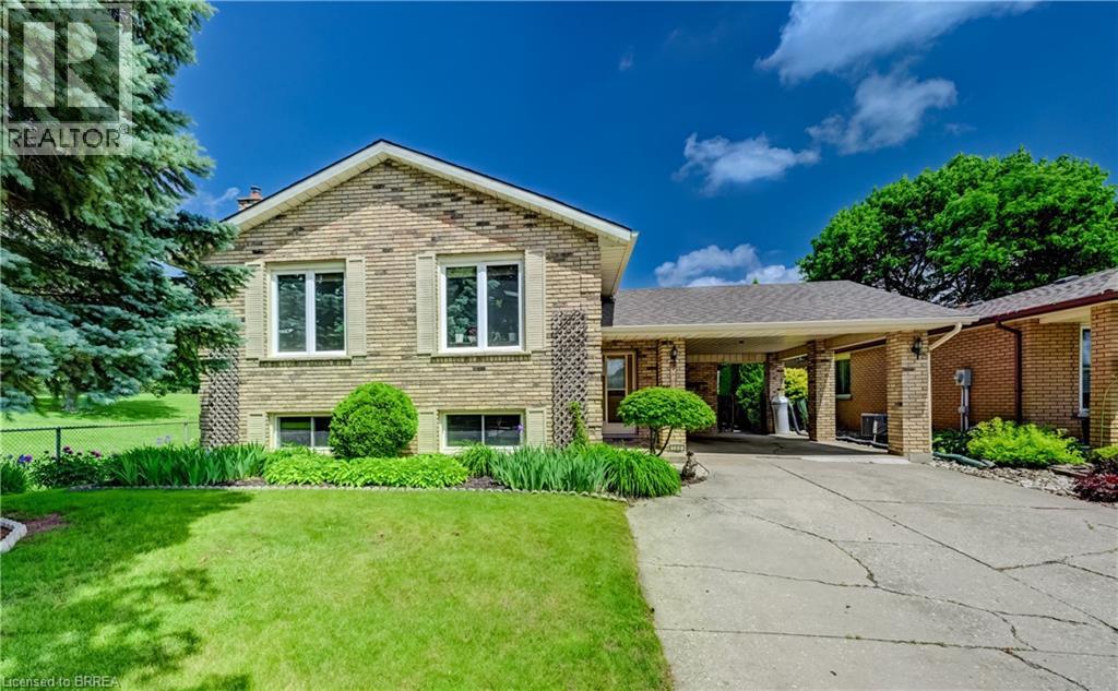 180 BALMORAL Drive - 1
