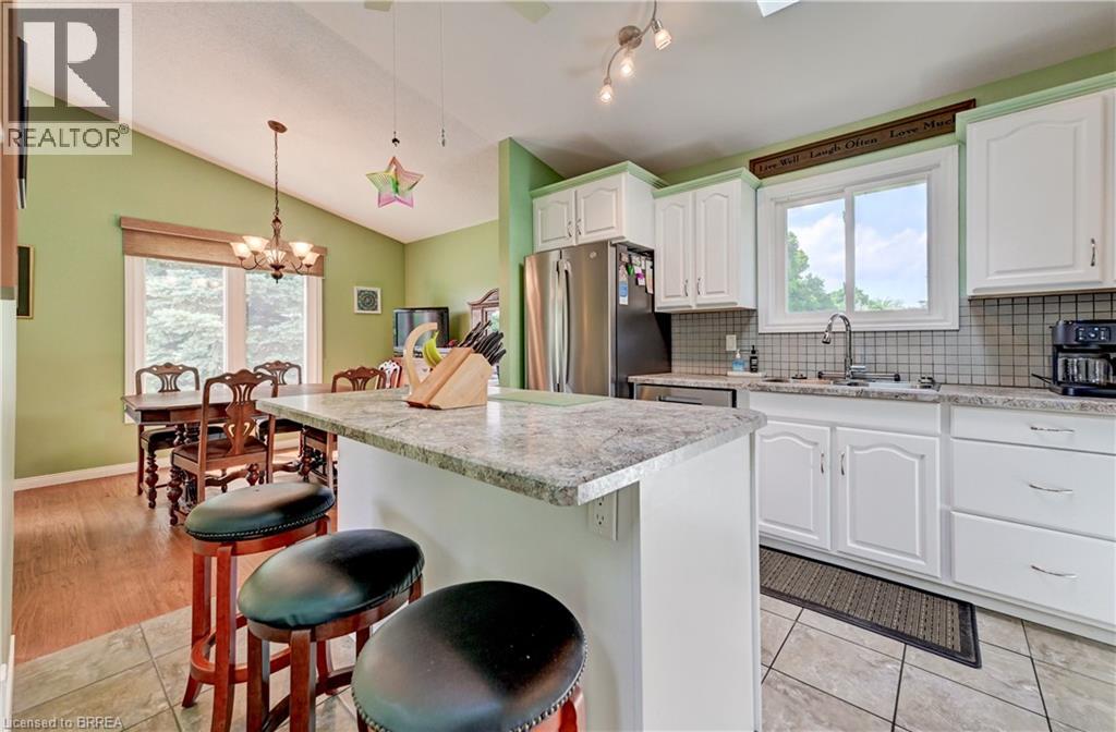 180 BALMORAL Drive - 17