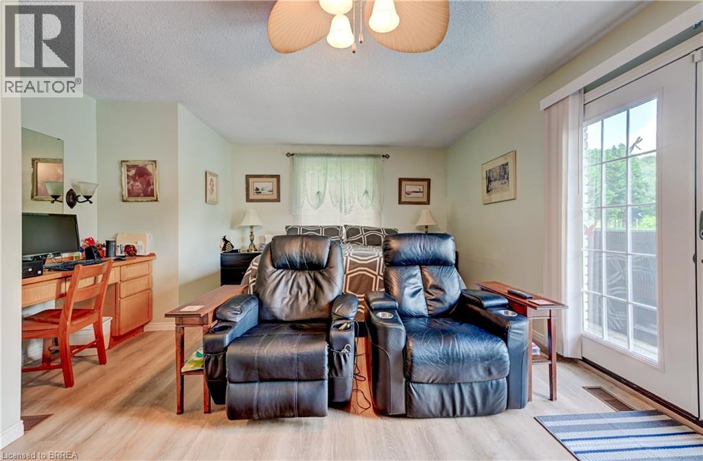 180 BALMORAL Drive - 19