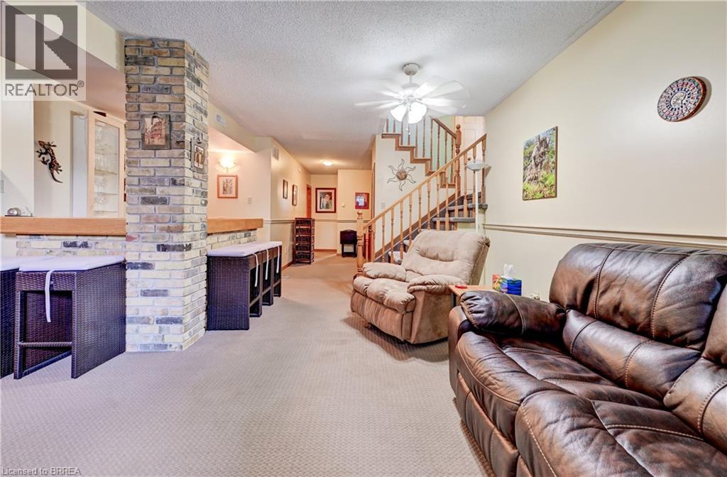 180 BALMORAL Drive - 25