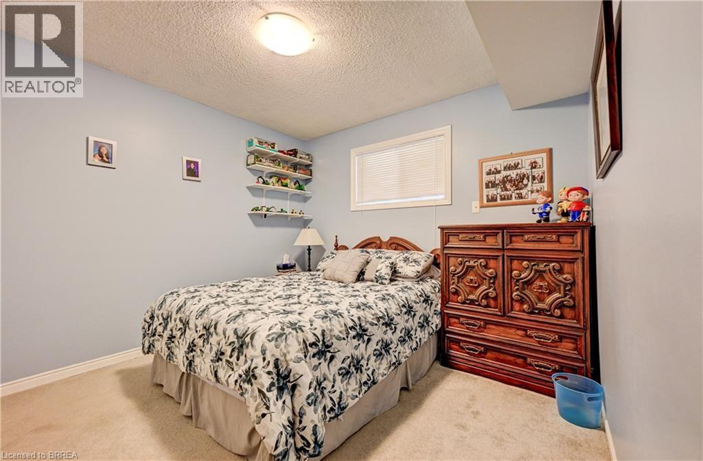 180 BALMORAL Drive - 29
