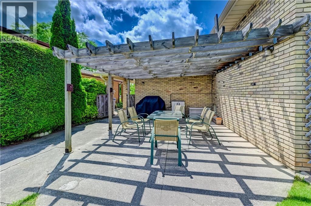 180 BALMORAL Drive - 35